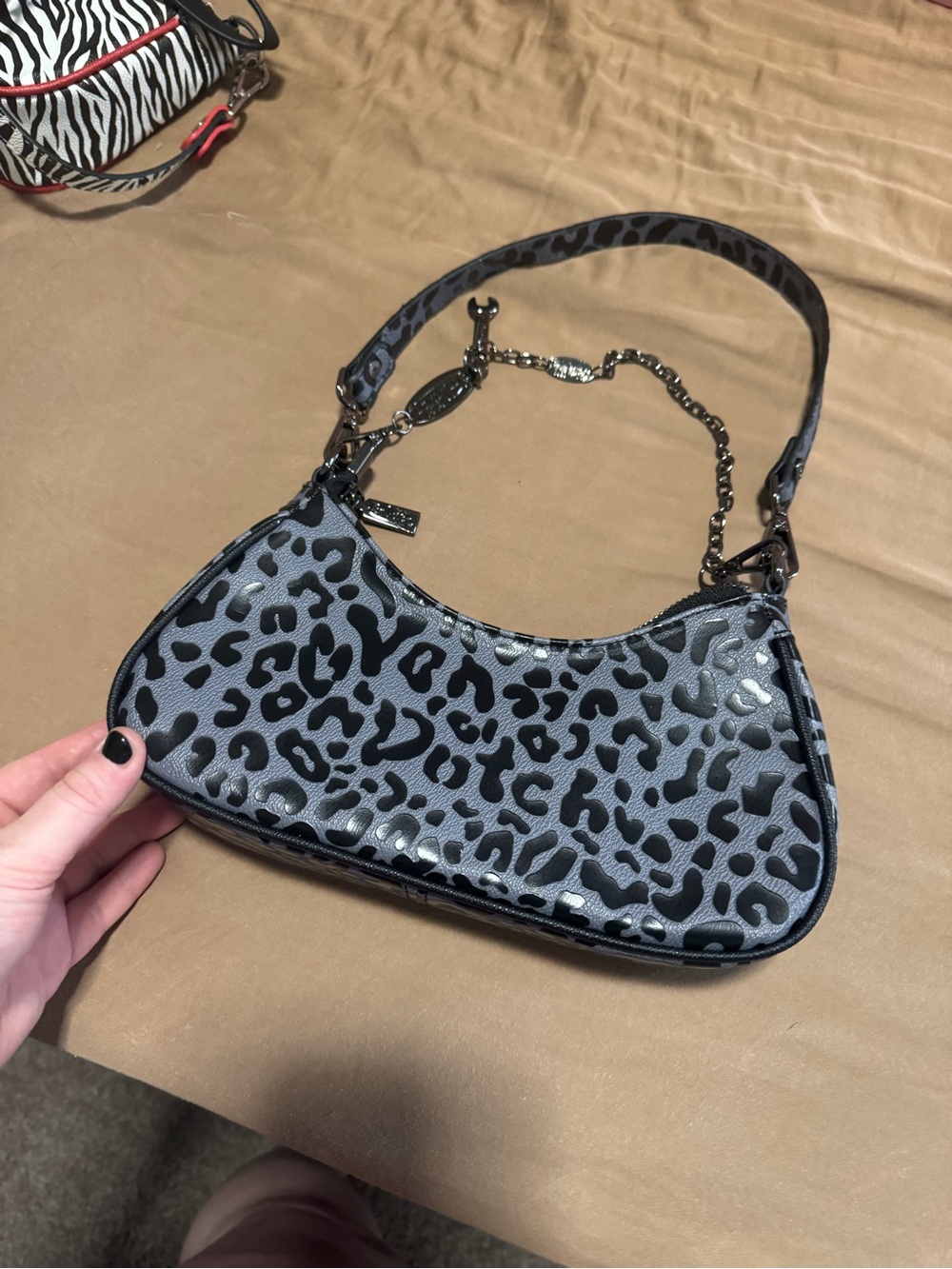 Von Dutch Gray and Black Leopard Shoulder Bag - Picture 2 of 3